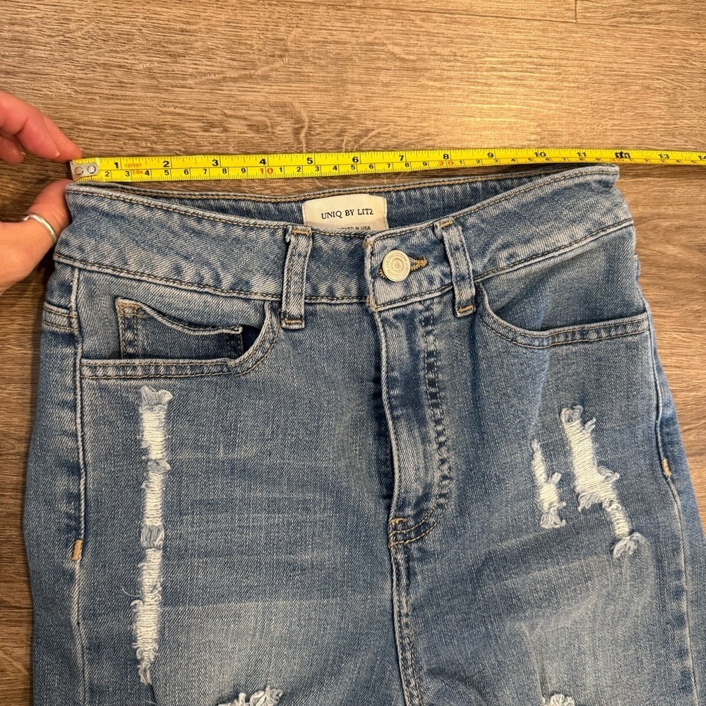 Uniq by Litz Distressed High Rise Wide Leg Flare Jeans size 25 - Picture 2 of 6